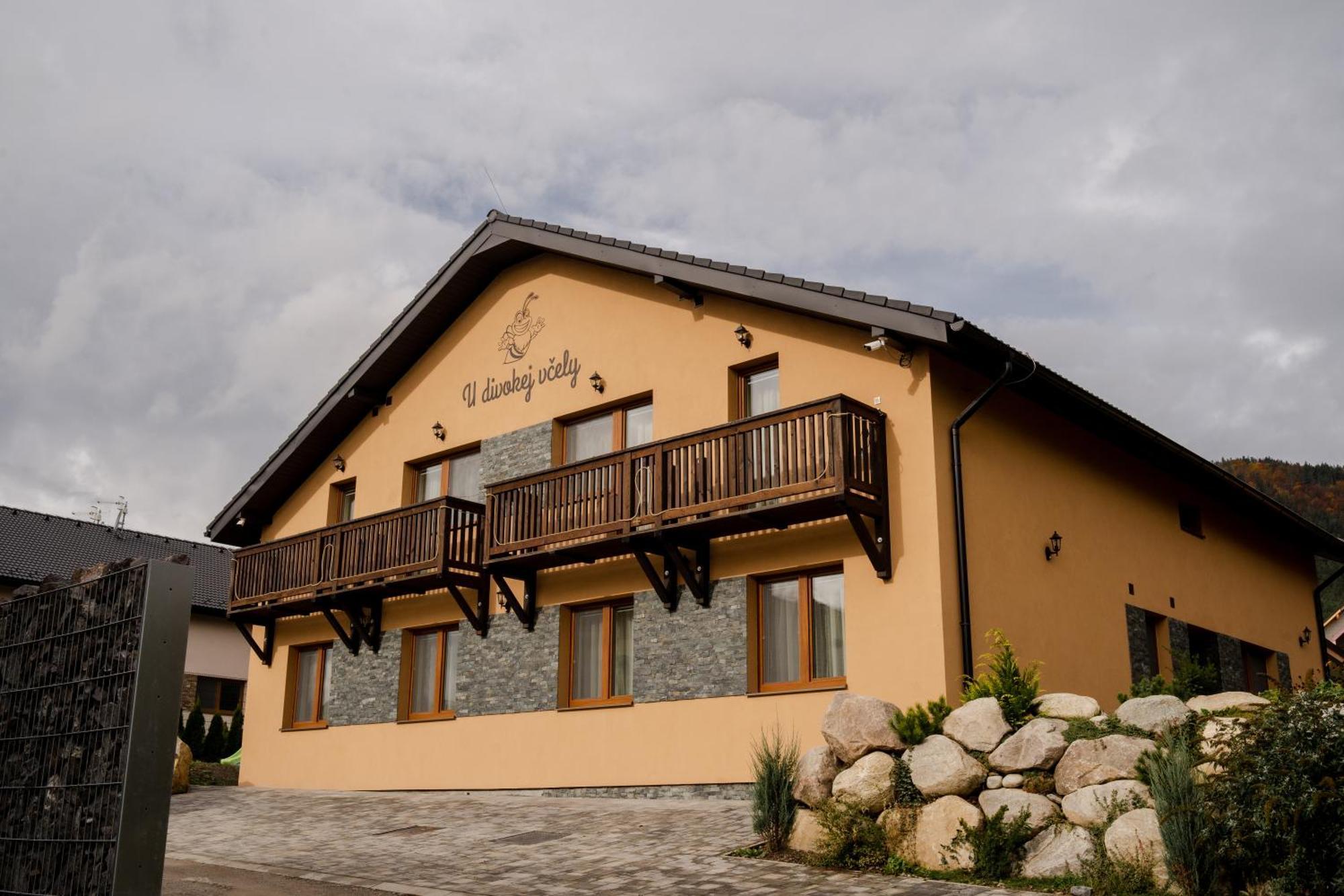 U Divokej Vcely Ižipovce Exterior foto